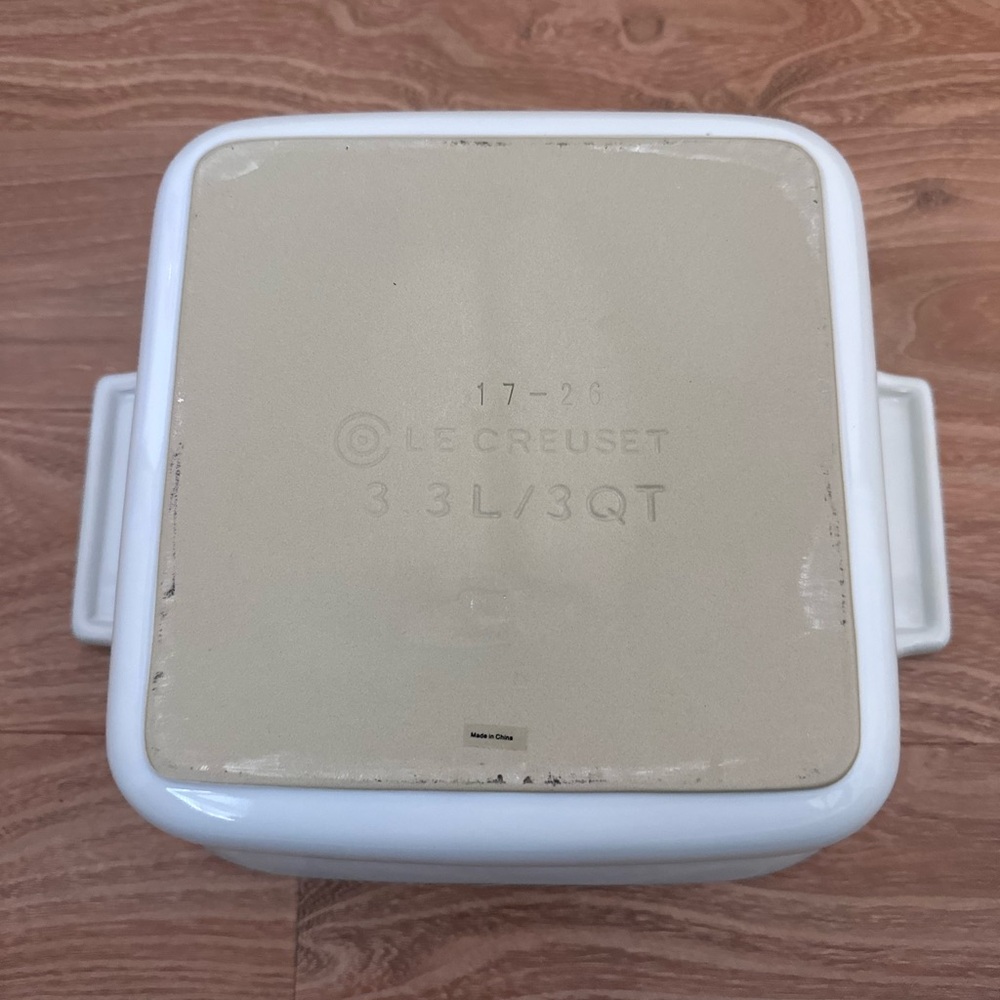 Le Creuset White Stoneware Shallow Square Covered Baker - Brand New - Picture 6 of 6